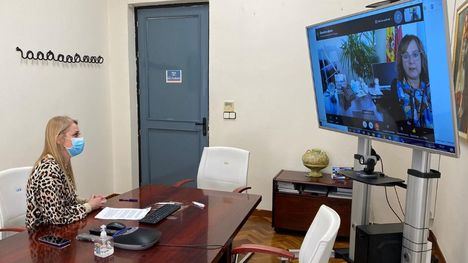 Guevara ofrece personal sanitario de Centros de Día para vacunación