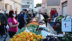 VÍD/FOT El mercadillo se estrena en adelanto por la Candelaria