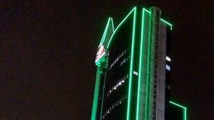 Las torres del Urban Center se iluminan de verde